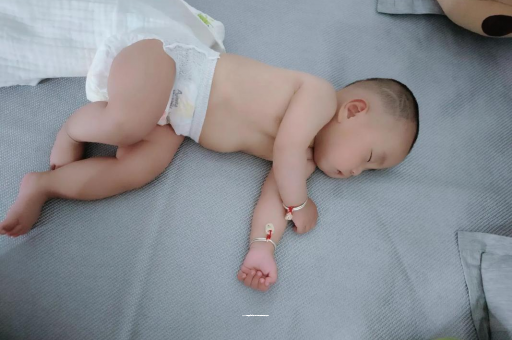 江苏宝宝口水多怎么回事